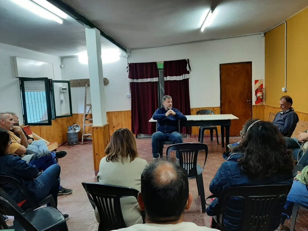 Diego Settimo campaña intendente 2023 con la gente capilla del Monte punilla provincia de Cordoba